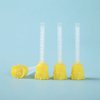Consejos de mezcla precisos de amarillo para llenar equipos de dientes